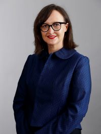 Portrait of Dr Julia Watson